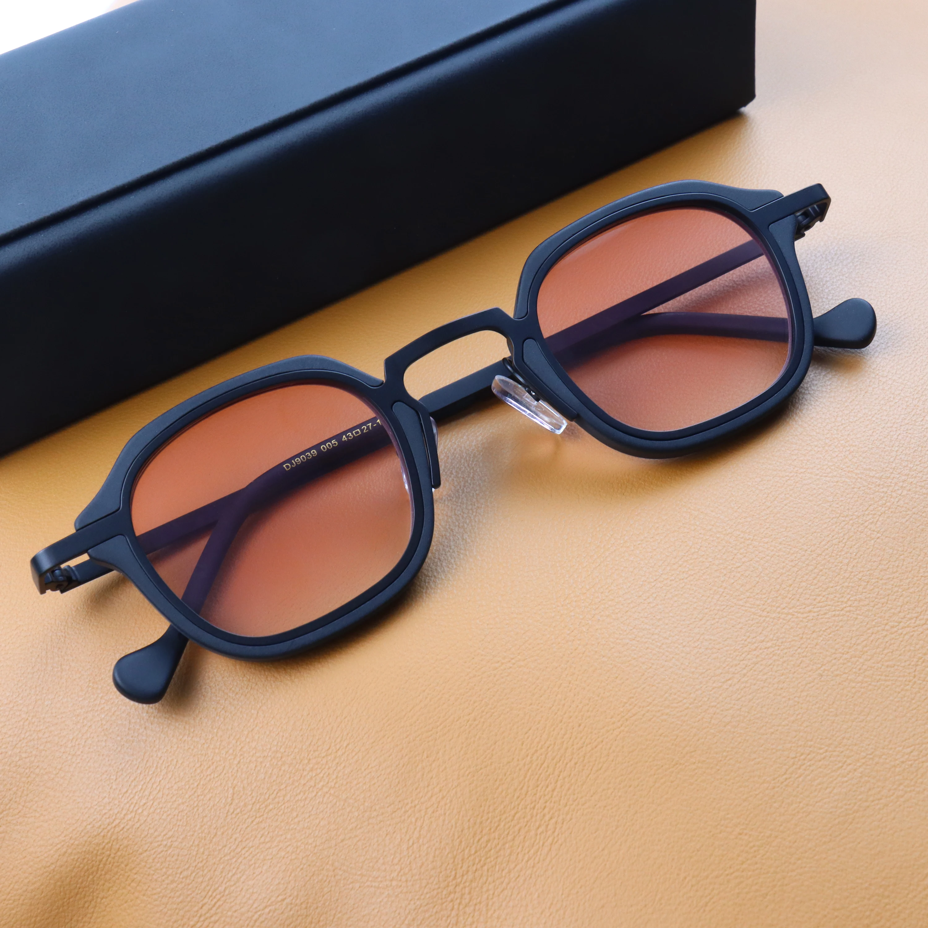 หรูหราผู้ชายผู้หญิงโลหะแว่นตากันแดดไนลอนเลนส์สี่เหลี่ยมผืนผ้ากรอบแว่นตาสำหรับชาย Acetate แว่นตากันแดดโลโก้ที่กำหนดเองแว่นตากันแดดผู้ชาย