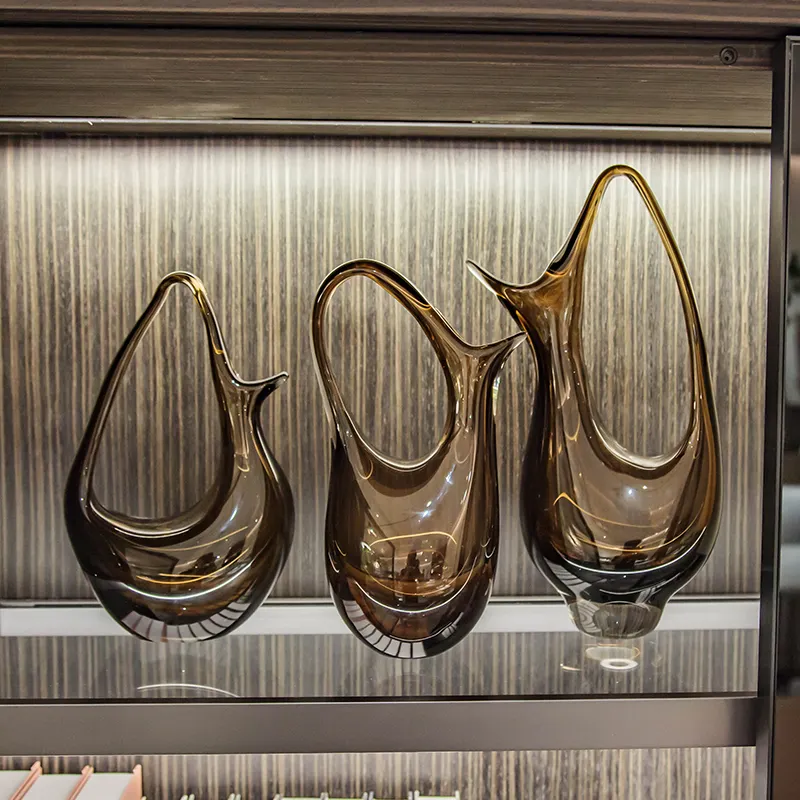 ขายส่งศิลปะตกแต่งบ้าน แก้วที่ทันสมัยและคริสตัลของกระจุกกระจิกและวัตถุตกแต่งสำหรับงานฝีมือเครื่องประดับตารางสำนักงาน