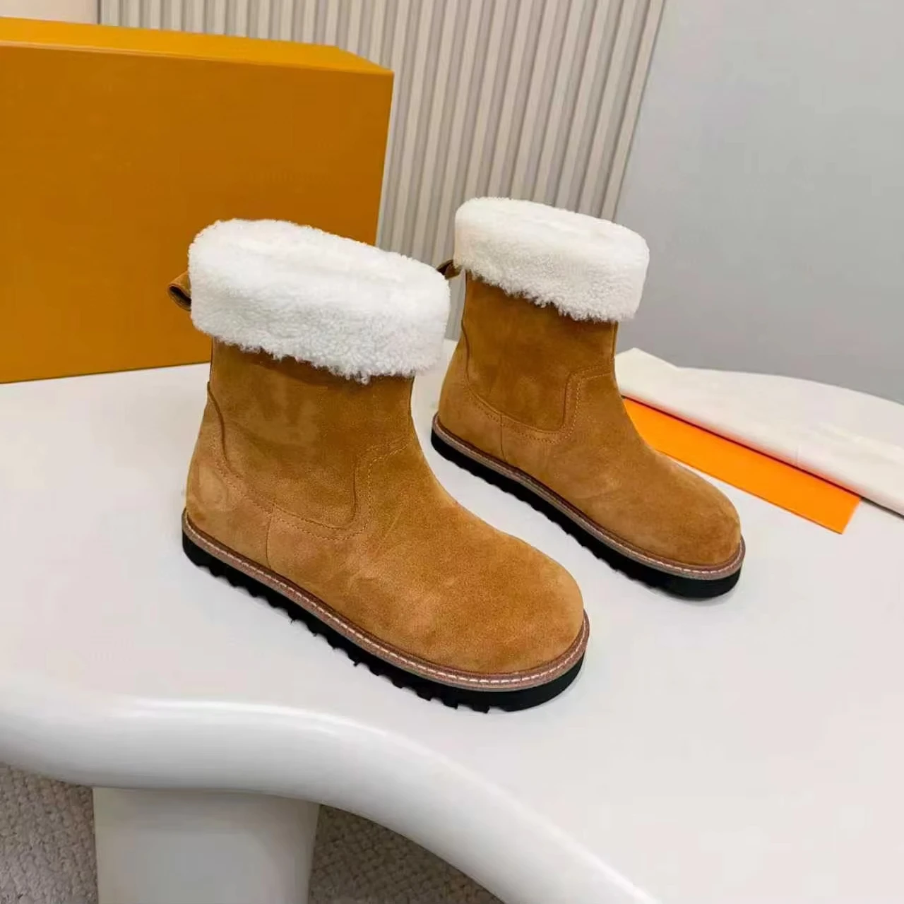 ผู้หญิงฤดูหนาวรองเท้าหิมะแบน PVC Outsole อบอุ่น Furry Lining ข้อเท้าสบายรองเท้าแฟชั่น