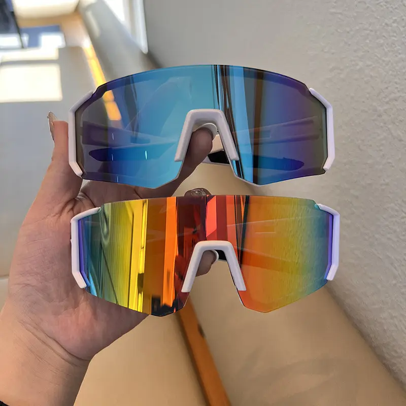 2025 ขายร้อนยุโรปใหม่กีฬาแว่นตากันแดดเล่นสกีกีฬาผู้ชายและผู้หญิงที่มีสีสัน Anti-Glare แว่นตากันแดดกลางแจ้ง