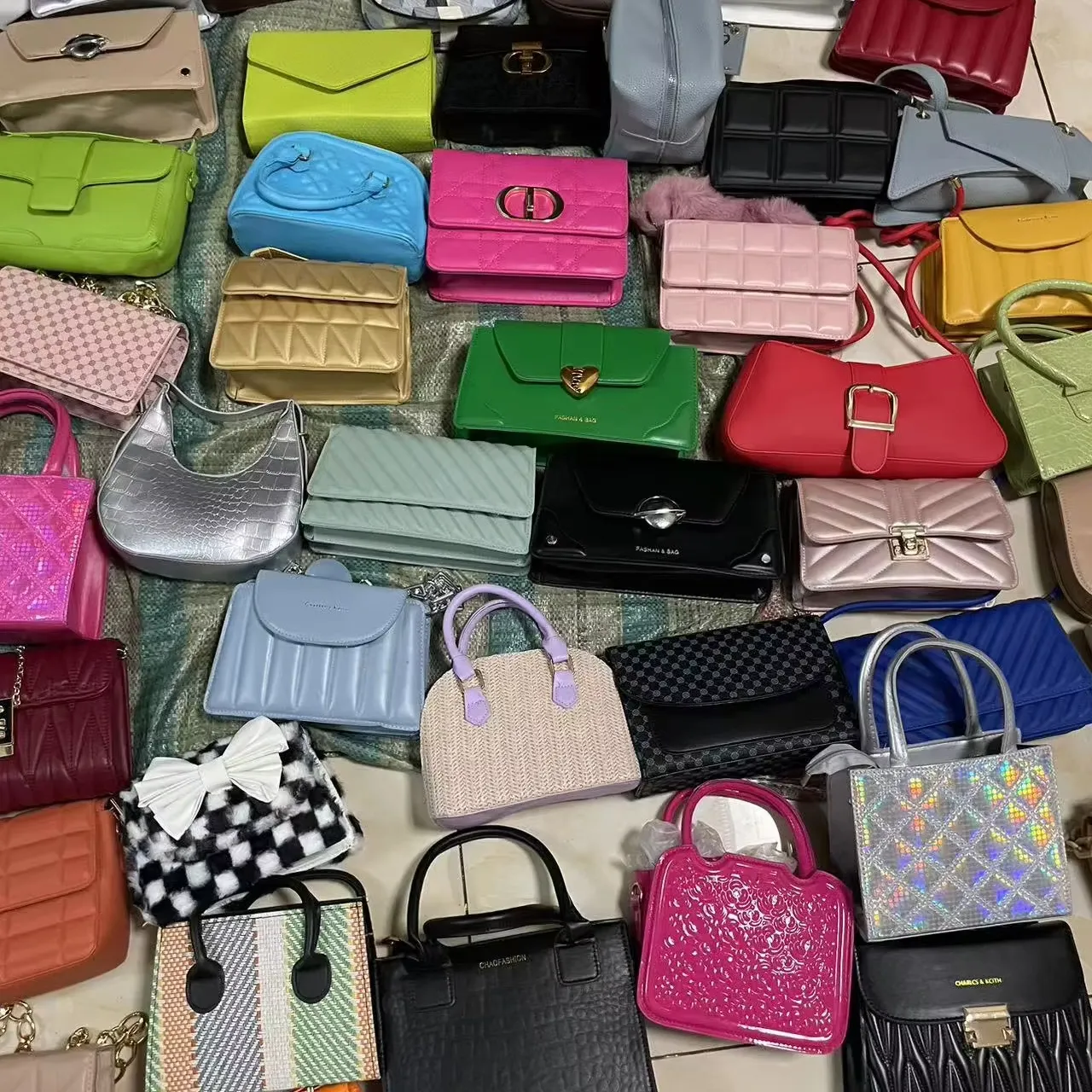 Popular High Quality Mixed Packaging Random Delivery Fashion Designers Bag Stock Lady Handbags