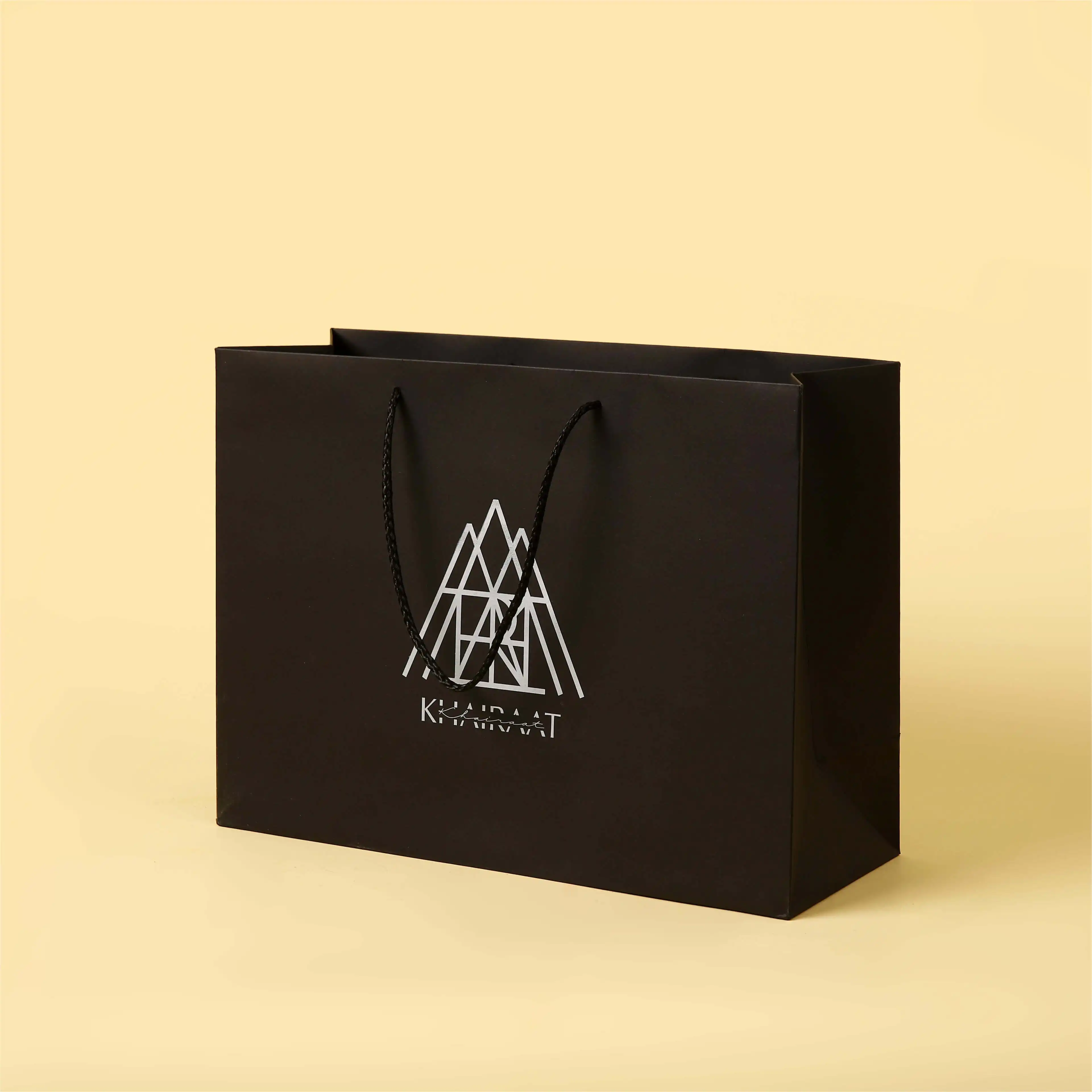 Recyclable Biodegradable Europe Shopping Clothing Packaging Luxury Gift Custom Paper Bags with Your Own Logo for Small Business